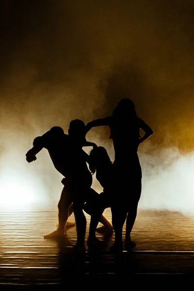 Ballet Realizado Por Grupo Artistas Danza Con Medias Negras — Foto de Stock