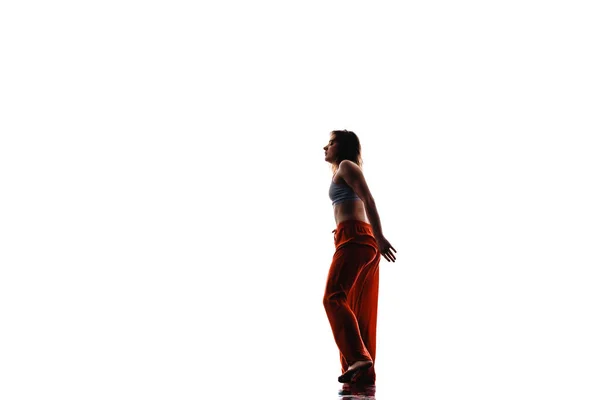 Молодий Танцюрист Під Час Танцювальної Практики Студії — стокове фото