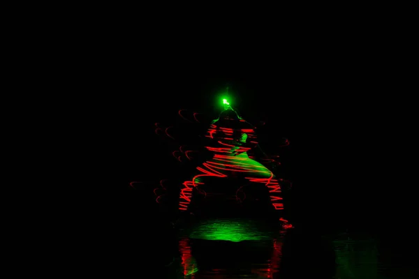 Travi Laser Silhouette Artista Danza Che Esegue Movimento Danza Elegante — Foto Stock