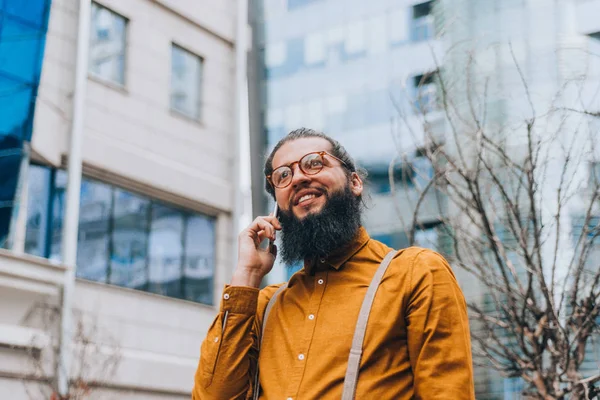 Modern Hipster Guy Long Hair Beard City Promenade Having Mobile — Stockfoto