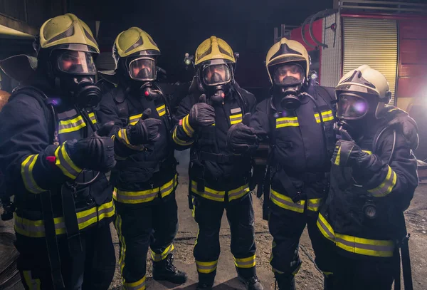 Team Firemen Uniform Gas Masks Fire Department — Stock Photo, Image