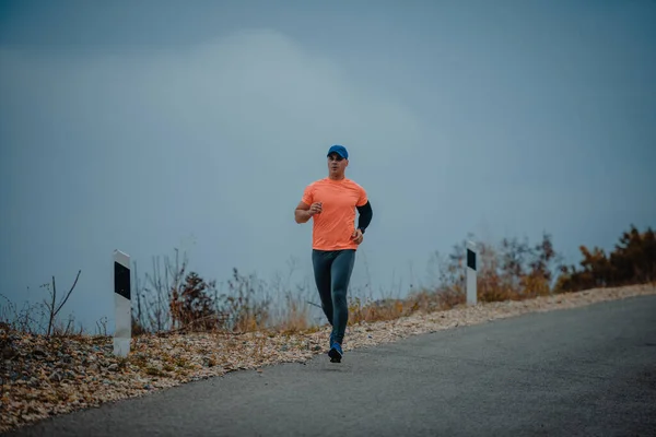 Hombre Sano Mediana Edad Haciendo Ejercicio Jogging Camino Concreto — Foto de Stock