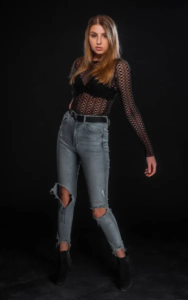 Studio Photo Mode Une Belle Fille Portant Jean Denim Haut — Photo