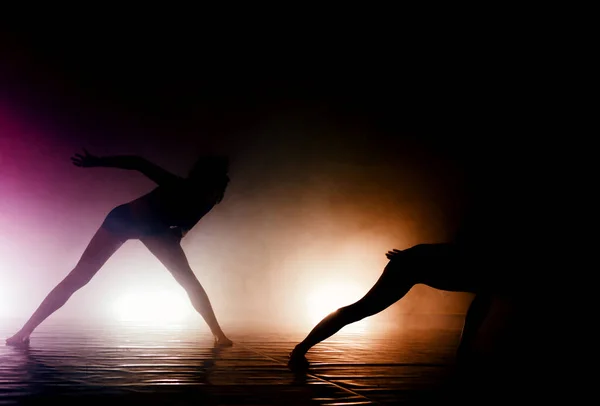 Zeitgenössische Tanzdarsteller Tanzpraxisunterricht — Stockfoto