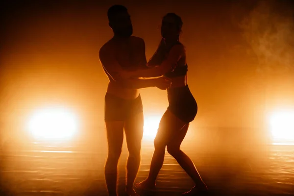 Esecutore Danza Contemporanea Che Esercita Durante Una Lezione Danza — Foto Stock