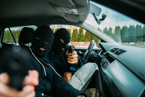 Gangster Wskazując Broń Kamery — Zdjęcie stockowe