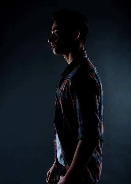 Homem Elegante Atraente Posando Camisa Xadrez Isolado Fundo Cinza — Fotografia de Stock