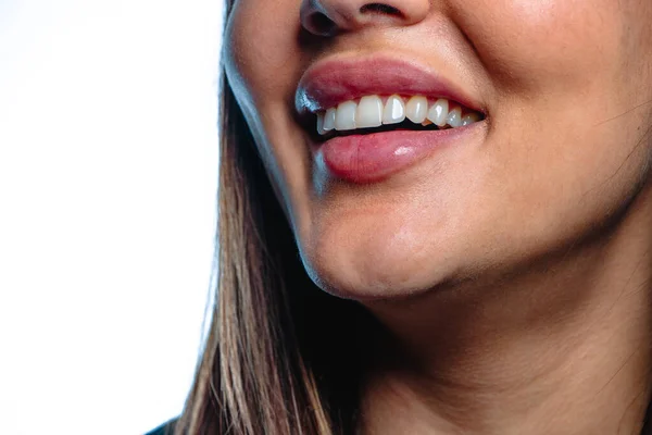 Närbild Bild Bild Ung Kvinnas Leende Med Friska Vita Tänder — Stockfoto