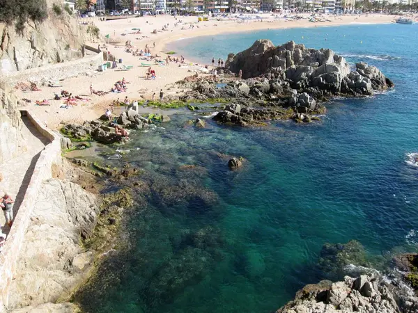 Taş ve çakıl plaj