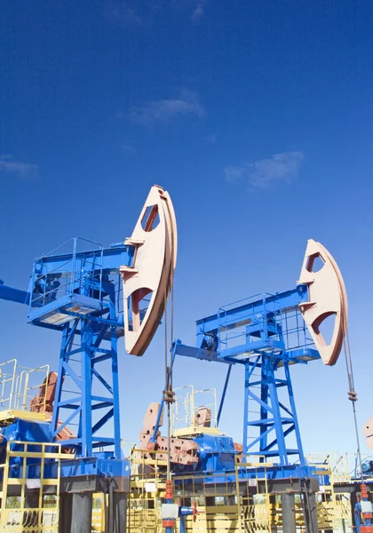 Olie- en gasindustrie. Oliepompkrik — Stockfoto