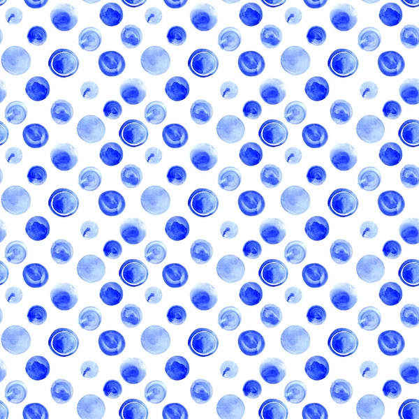 Naadloze hand getrokken aquarel patroon gemaakt van ronde blauwe stippen, geïsoleerd over Wit. — Stockfoto