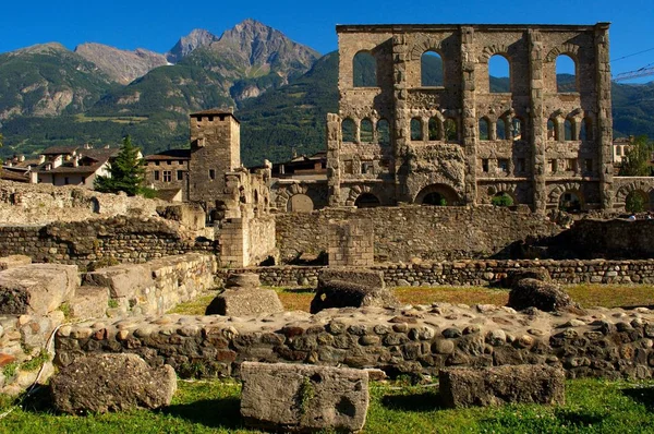 Ruins of roman theater in Aosta — Stock Photo, Image