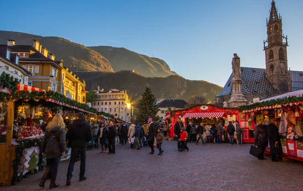 Weihnachtsmarkt von Bozen - 17. Dezember 2015 — Stockfoto