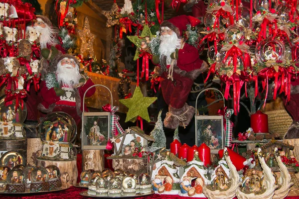 Weihnachtszauber mit Dekorationen — Stockfoto