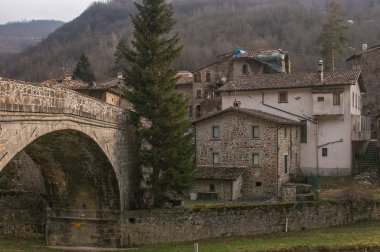 Spelonga Köyü panoramik manzaralı