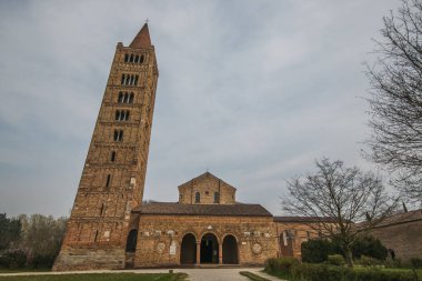 Pomposa oldu bir Benedictine Manastırı 