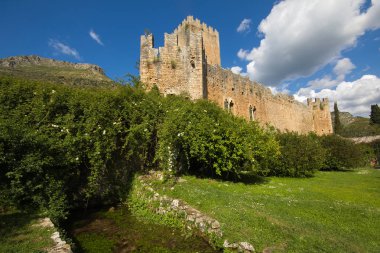 Ninfa Bahçe Castle