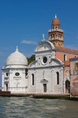 Venedik Lagünü San Michele kilise görüntülemek