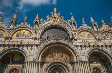 Venedik: süslü mimari ve San Marco Bazilikası'nın resimleri