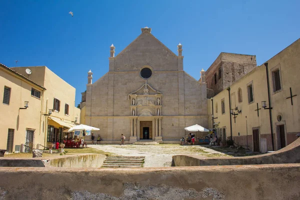 Isole Tremiti, Ιταλία - 25 Ιουνίου 2017: Στο ιερό της Santa Maria a Mare στο νησί San Nicola — Φωτογραφία Αρχείου