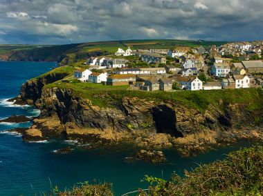 Bağlantı noktası Isaac, balıkçı köyü Kuzey Cornwall kıyısında yer alan ısmarlayarak