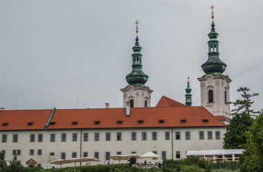 Strahov Manastırı. Prag 'da Prag Kalesi 'nden görünüm