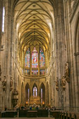 Prague, Çek Cumhuriyeti - 16 Ağustos 2017: görünümü ana nefin ve Vault, St. Vitus Katedrali Prag