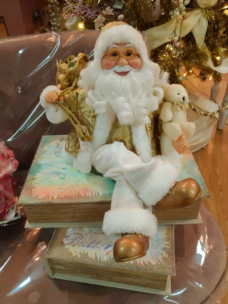 TERNI, ITALY - 22 октября 2017 года: Портрет Санта-Клауса в рождественском магазине Терни — стоковое фото