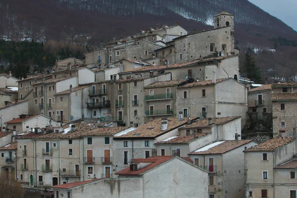 Vista Invierno Civitella Alfedena Antiguo Pueblo Con Nieve Abruzzo —  Fotos de Stock