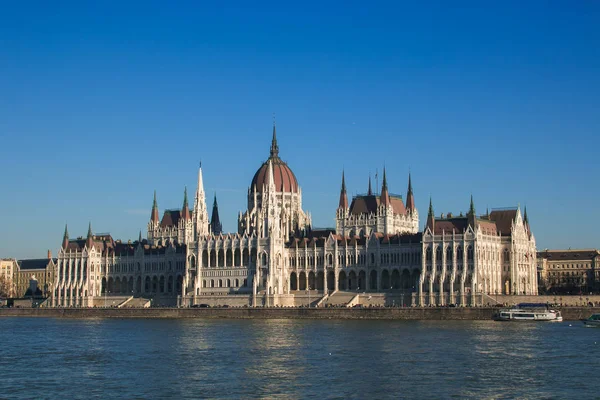 Téli Kilátás Parlament Épületére Duna Partján Budapest — Stock Fotó