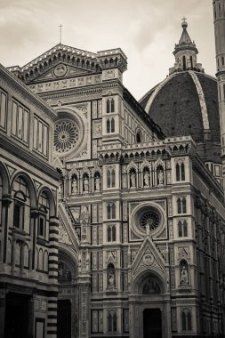 Floransa 'daki Santa Maria del Fiore katedralinin siyah beyaz manzarası