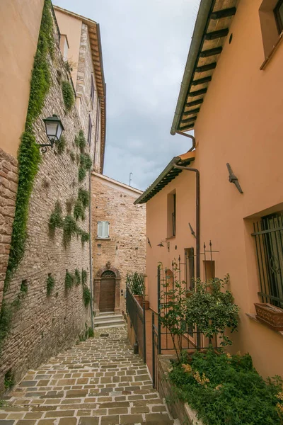 Widok Nocera Umbra Małe Średniowieczne Miasteczko Środkowych Włoch Prowincji Perugia — Zdjęcie stockowe