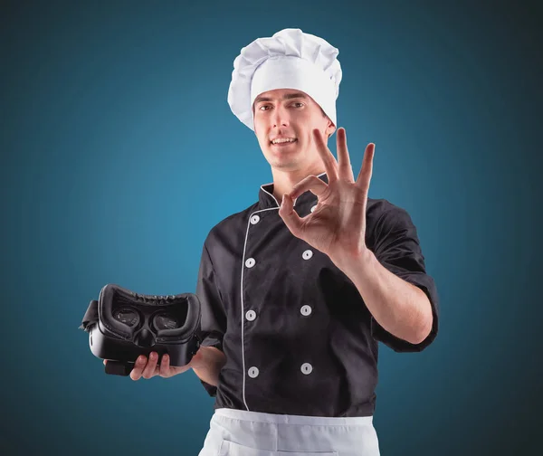 Chef with virtual reality on a blue background — Stock Photo, Image