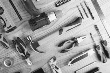 Kartvizit ve inşaat araçları, en iyi görünüm, lay düz. Yelken araçları ve işçi kavramı.