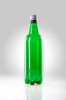 Damla ile 2 litre şişe plastik bira