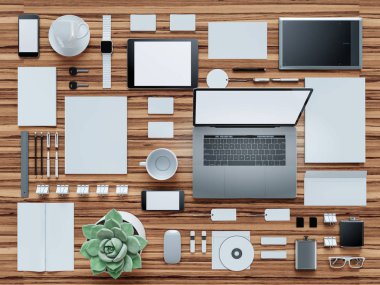 Bilgisayar, dizüstü bilgisayar, dijital tablet, cep telefonu, sanal kulaklık ve gazete ahşap tablo. Bu kavramı.