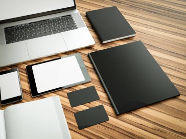 Bilgisayar, dizüstü bilgisayar, dijital tablet, cep telefonu, sanal kulaklık ve gazete ahşap tablo. Bu kavramı.