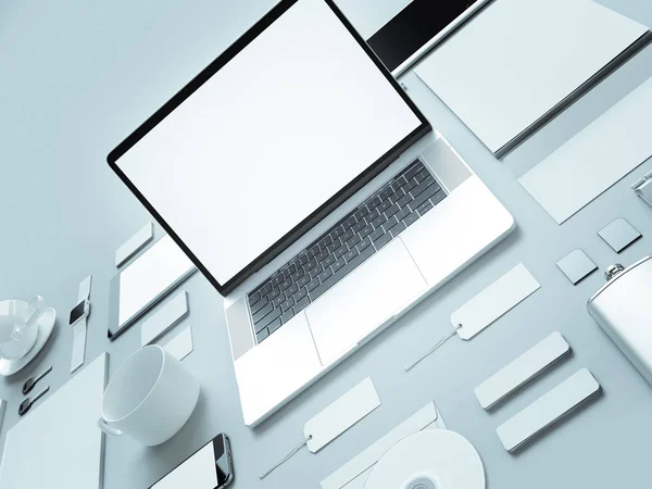 Computer, Laptop, digitales Tablet, Handy, virtuelles Headset und Zeitung auf grauem Hintergrund. es Konzepte . — Stockfoto
