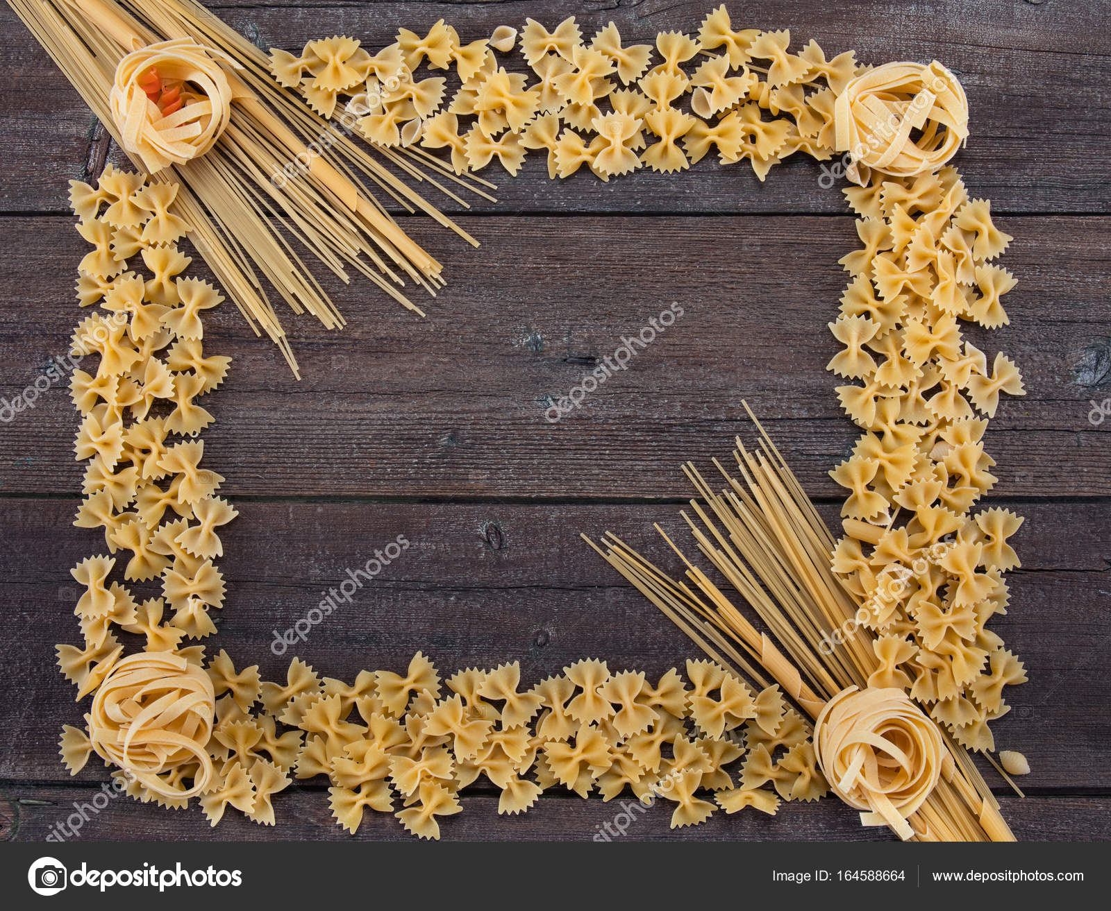 Sheaf of spaghetti. Components products. Cooking concept. Old wo Stock ...