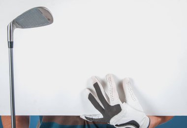 Duygusal yakışıklı golfçü oyuncu poz boş beyaz boş bırakıldığında 