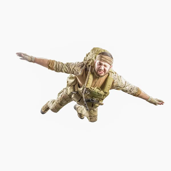 USA-soldat med gevär (motion effekt). Inspelad i studio på — Stockfoto