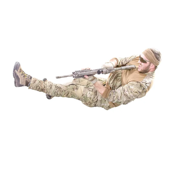 Soldado do Exército dos EUA com fuzil (efeito de movimento). Filmado em estúdio em — Fotografia de Stock