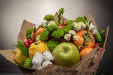 Özgün alışılmadık yenilebilir buket sebze ve meyve