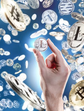 El litecoins paralar uçan zemin karşı sikkeleri ile. Dijital para Satım cryptocurrency kavramı