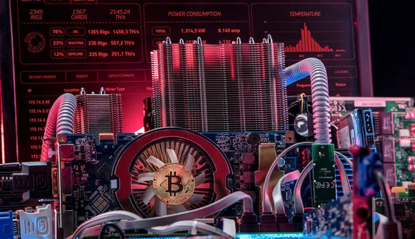 Bitcoin マイニングのコンピューター コンピューター基板の概念 — ストック写真