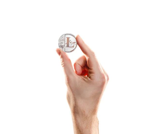 Ręka z monet wspierająca Litecoin na tle latający monety. Koncepcja kryptowaluty wymiany cyfrowych pieniędzy — Zdjęcie stockowe