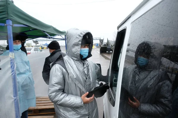 Almaty Kazakistan 2020 Lavoro Della Polizia Dei Medici Checkpoint Prima — Foto Stock