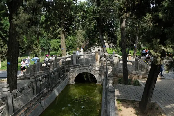 Qufu China 2019 Brücke Traditionellen Chinesischen Stil Über Den Fluss — Stockfoto