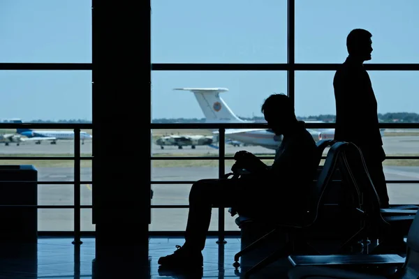 Almaty / Kazakistan - 08.27.2018: Havaalanında kalkış bekleme alanı