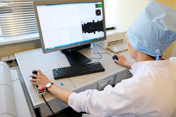 Almaty Cazaquistão 2019 Laboratório Certificação Medicamentos Empregados Realizam Testes — Fotografia de Stock